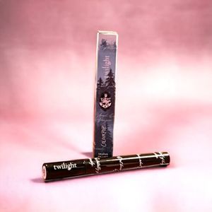 Colourpop Twilight Graphix ink Liner "Vampire"